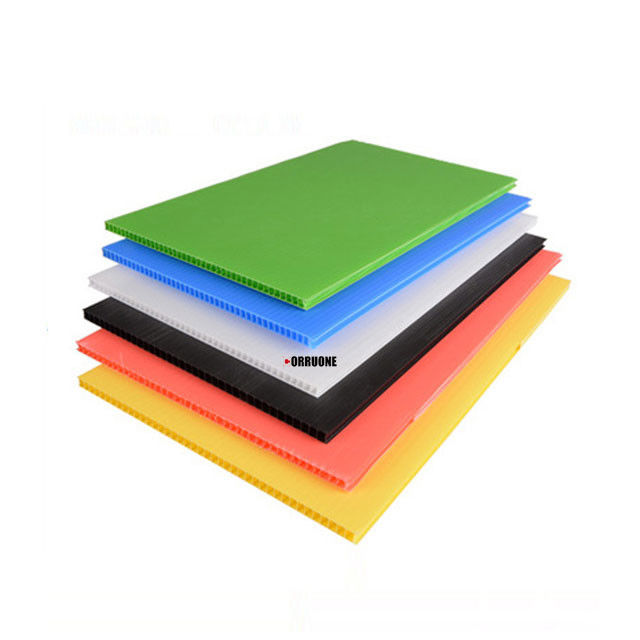 PP 4x8 4mm 5mm Correx Board White Correx Fluted Board ปรับแต่งได้