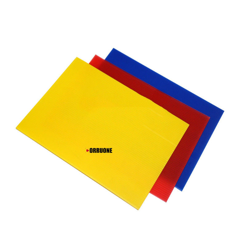 PP 4x8 4mm 5mm Correx Board White Correx Fluted Board ปรับแต่งได้