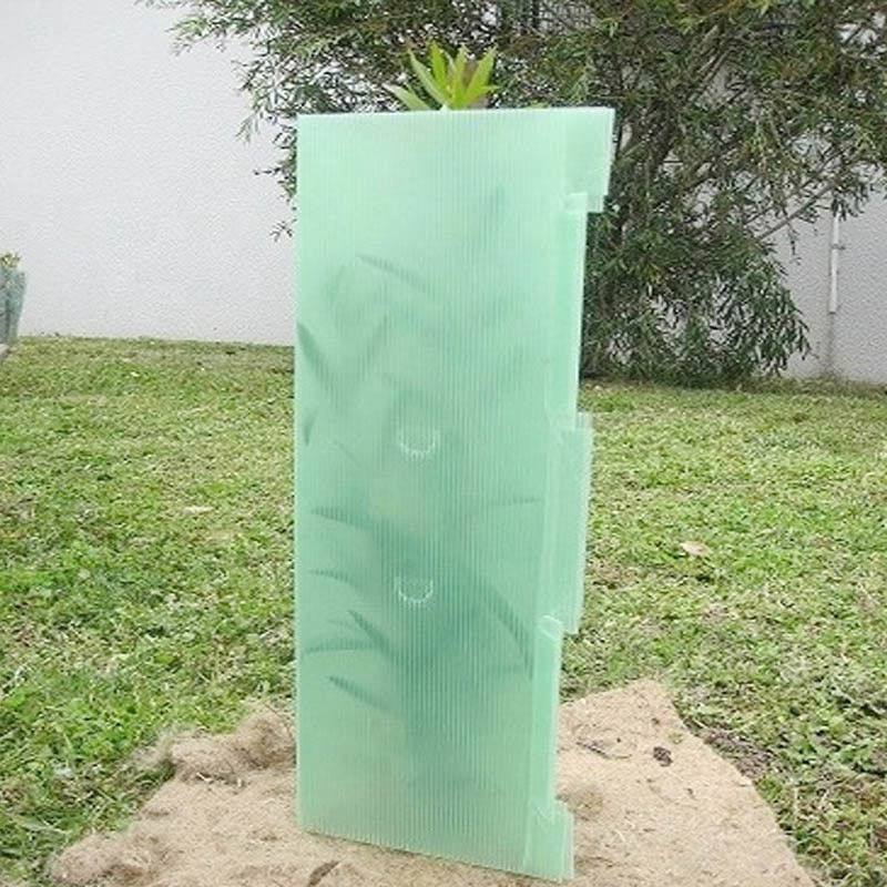 PP Corrugated Plastic Tree Guard คอร์ฟลูต พลาสติกป้องกันลำต้นของต้นไม้
